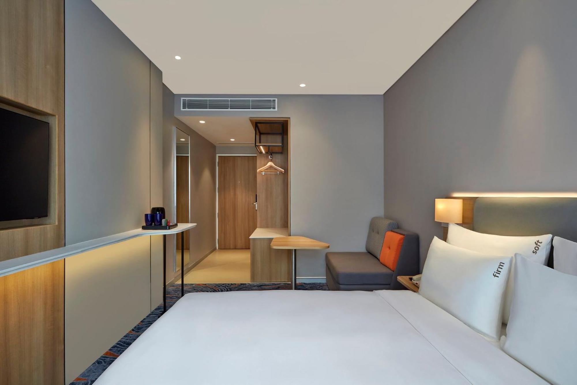 Holiday Inn Express Bengaluru Bommasandra By Ihg Kammasandra Экстерьер фото